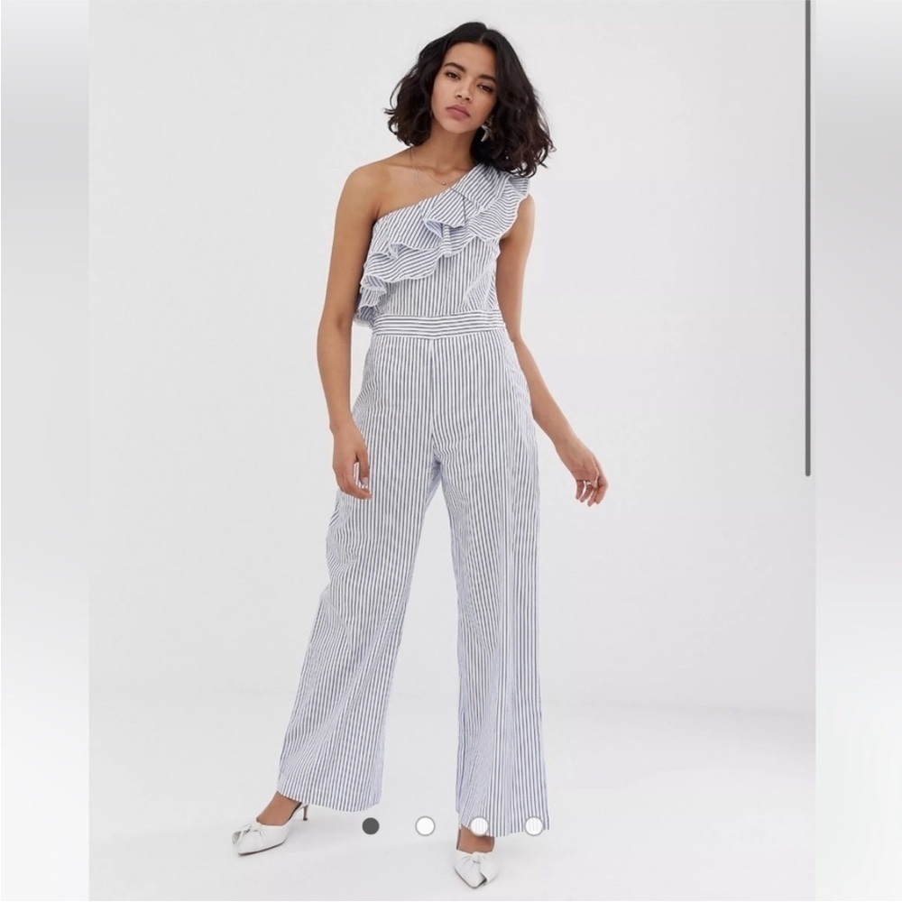 Lost Ink One-Shoulder Striped Jumpsuit. Size M - Picture 12 of 13